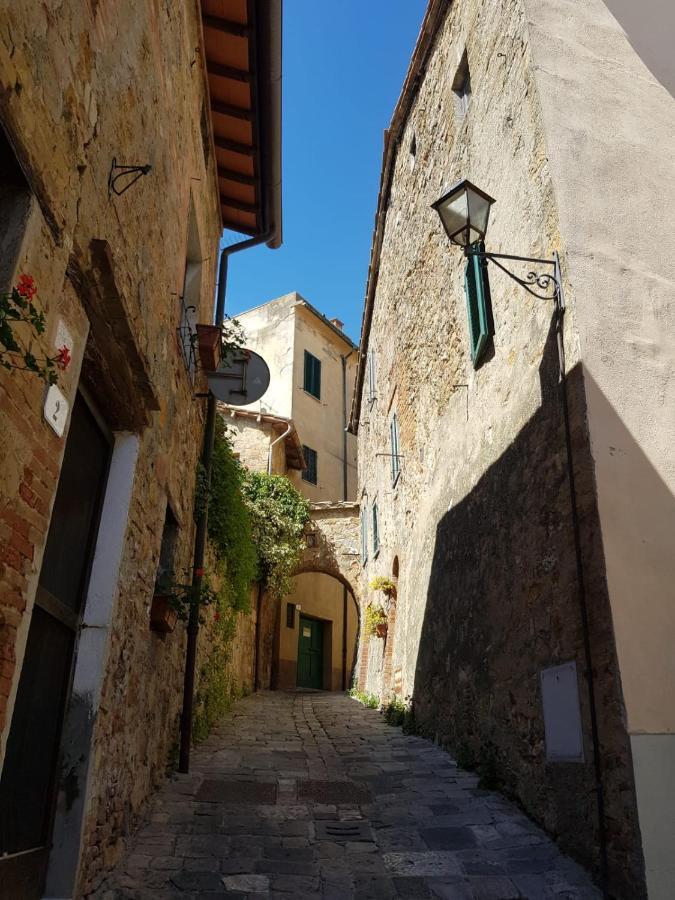 Готель Dimora In Francigena Сан-Куїрико-д'Орча Екстер'єр фото