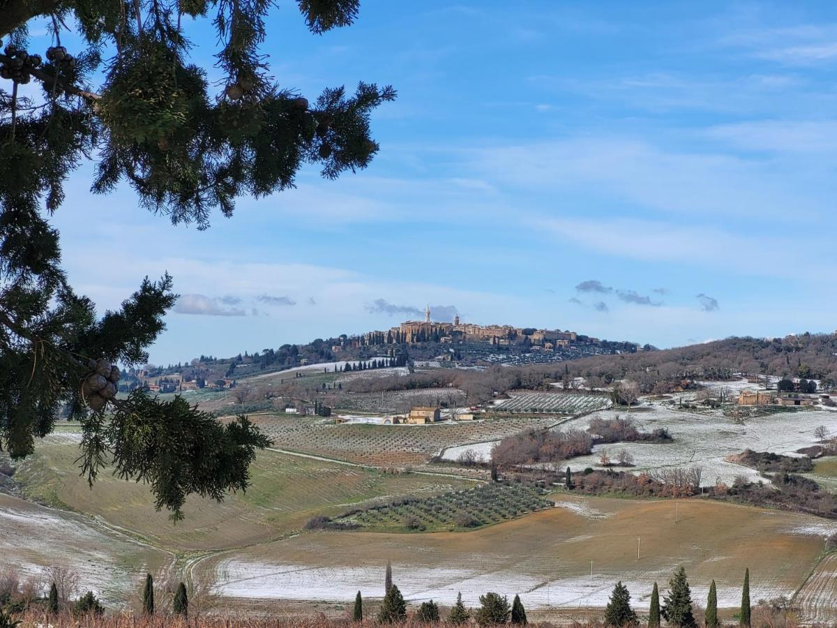 Готель Dimora In Francigena Сан-Куїрико-д'Орча Екстер'єр фото