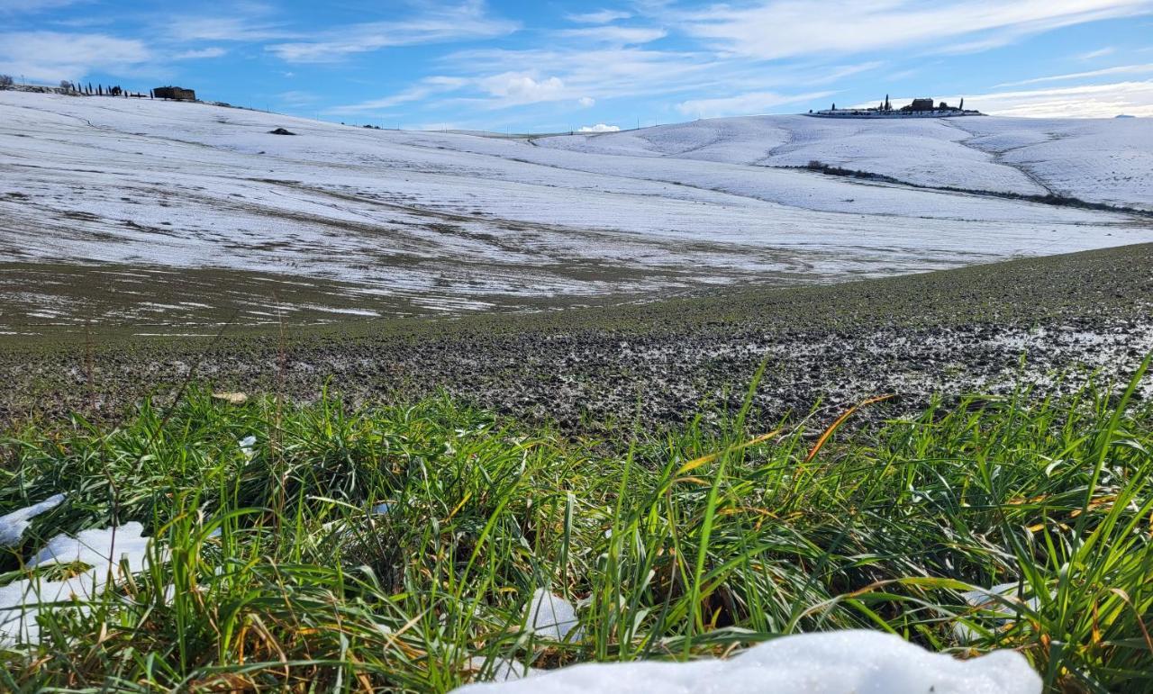Готель Dimora In Francigena Сан-Куїрико-д'Орча Екстер'єр фото