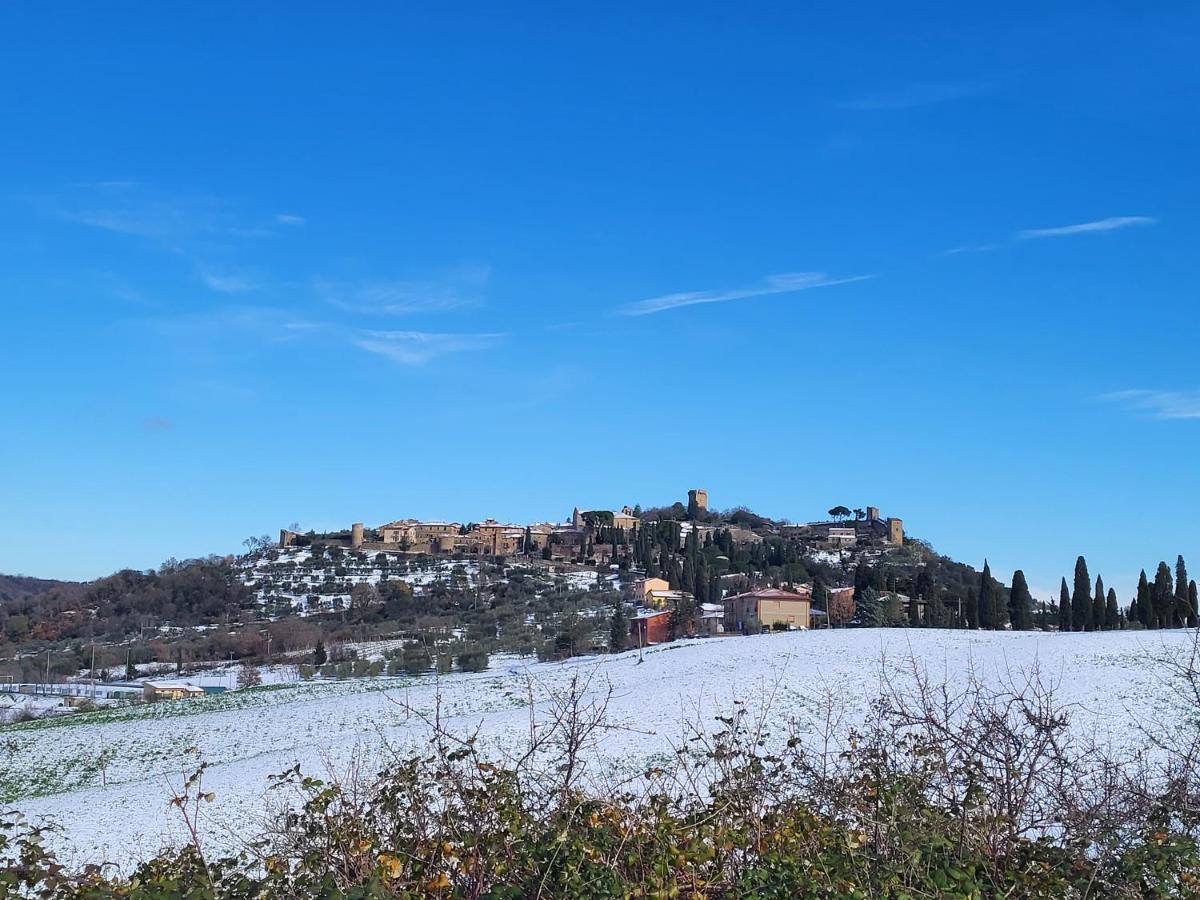 Готель Dimora In Francigena Сан-Куїрико-д'Орча Екстер'єр фото